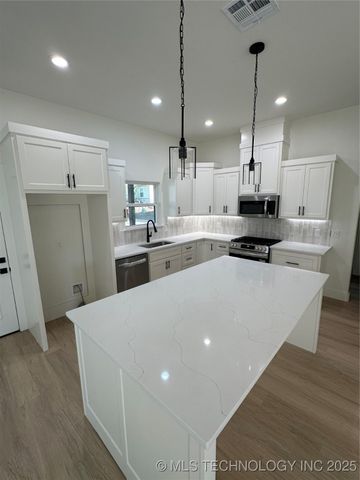 1906 Boxer Lane, Durant, OK 74701