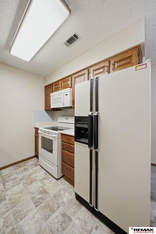 3001 S 51st Street Court, Lincoln, NE 68506