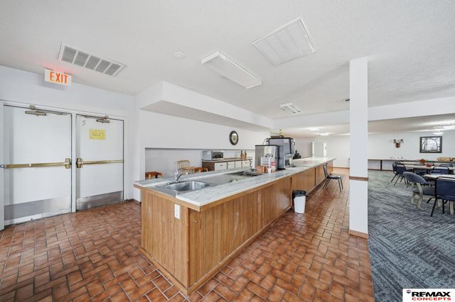 3001 S 51st Street Court, Lincoln, NE 68506