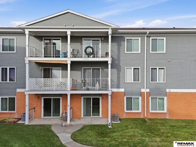 3001 S 51st Street Court, Lincoln, NE 68506