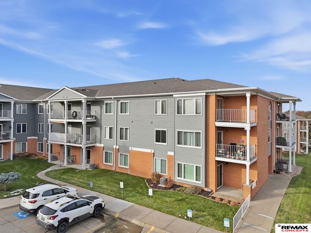 3001 S 51st Street Court, Lincoln, NE 68506