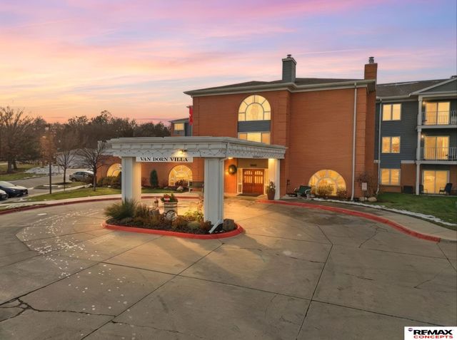 3001 S 51st Street Court, Lincoln, NE 68506