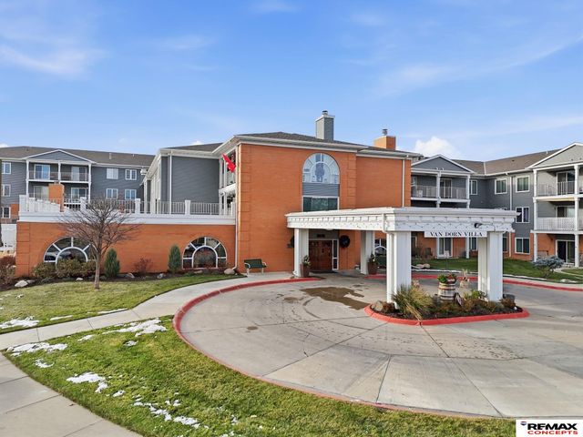 3001 S 51st Street Court, Lincoln, NE 68506