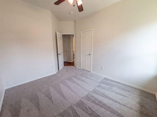 324 Cascade Drive, Red Oak, TX 75154
