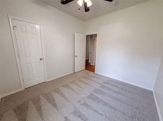 324 Cascade Drive, Red Oak, TX 75154