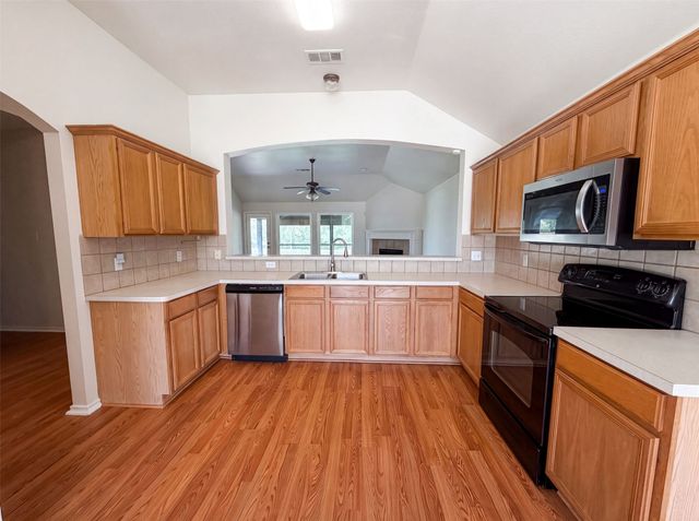 324 Cascade Drive, Red Oak, TX 75154