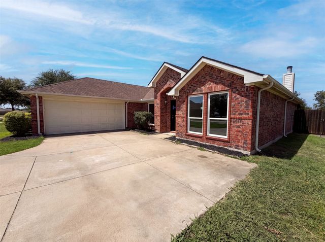324 Cascade Drive, Red Oak, TX 75154