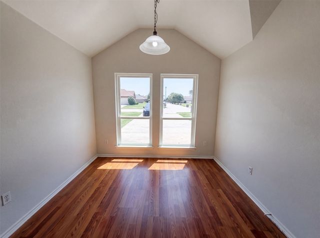 324 Cascade Drive, Red Oak, TX 75154