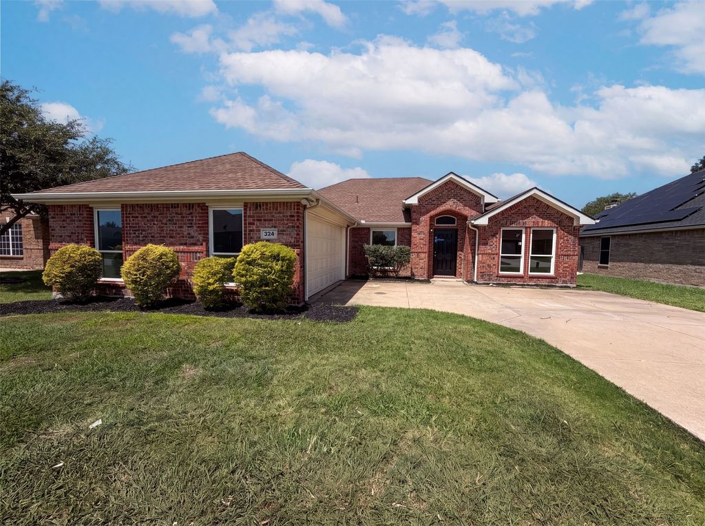 324 Cascade Drive, Red Oak, TX 75154