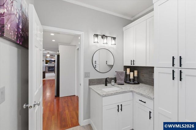 946 Reagan Av NW, Salem, OR 97304