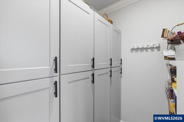 946 Reagan Av NW, Salem, OR 97304