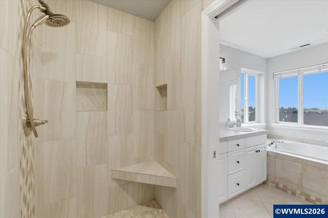 946 Reagan Av NW, Salem, OR 97304