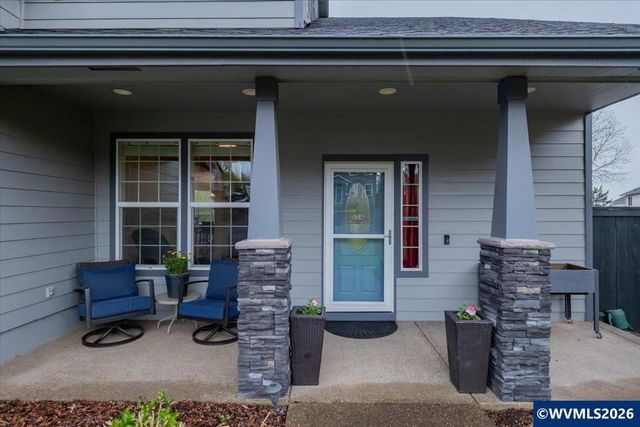 946 Reagan Av NW, Salem, OR 97304