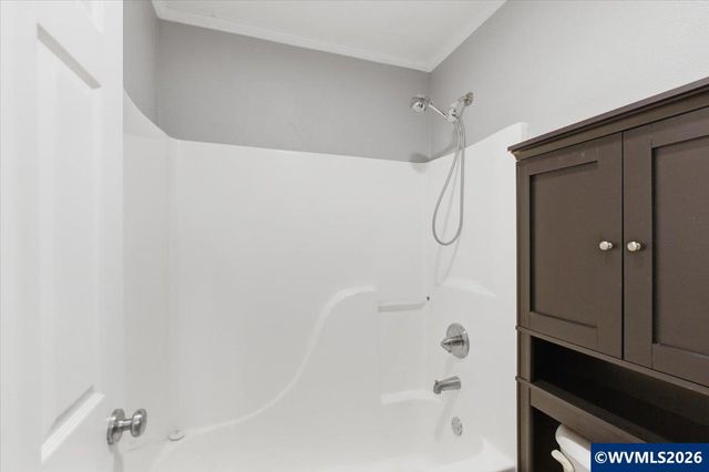 946 Reagan Av NW, Salem, OR 97304