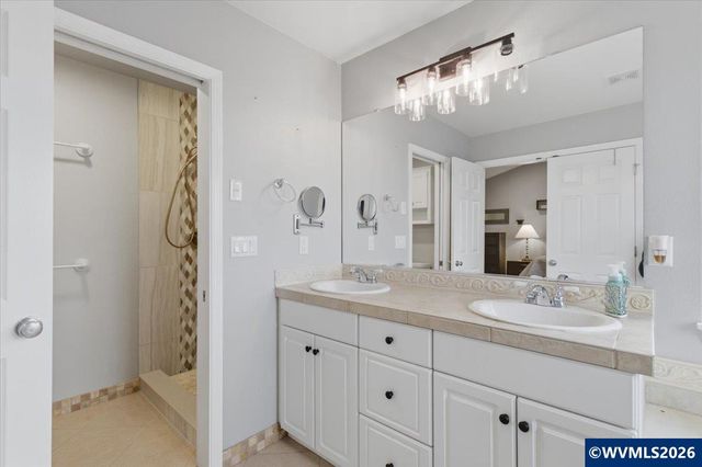 946 Reagan Av NW, Salem, OR 97304