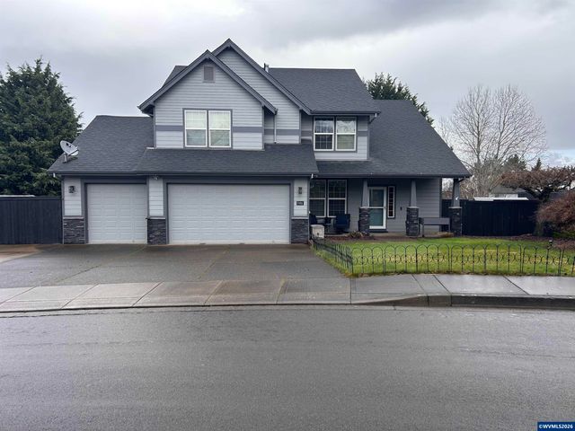 946 Reagan Av NW, Salem, OR 97304