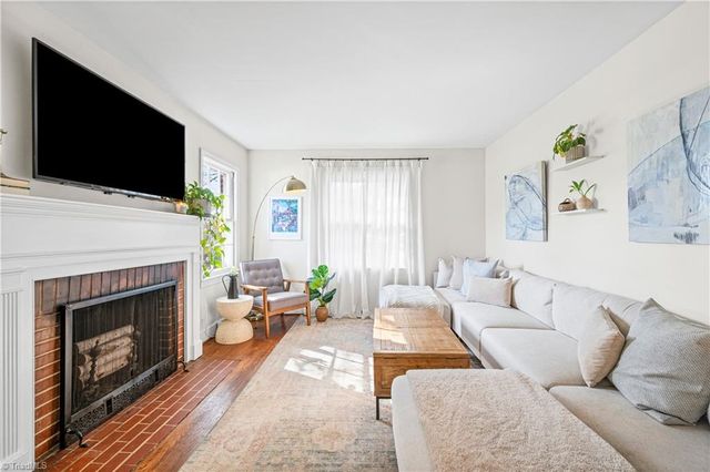 1004 Lockland Avenue, Winston-salem, NC 27103