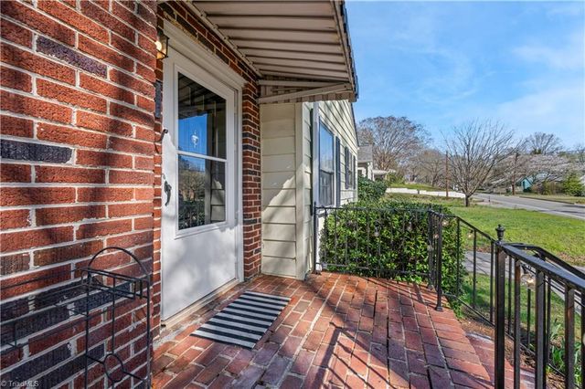 1004 Lockland Avenue, Winston-salem, NC 27103