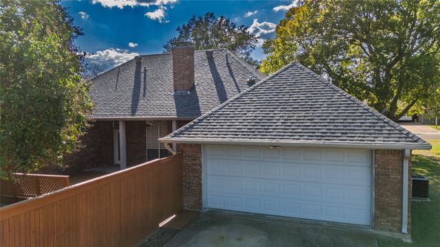 11105 Trafalgar Drive, Greenville, TX 75402