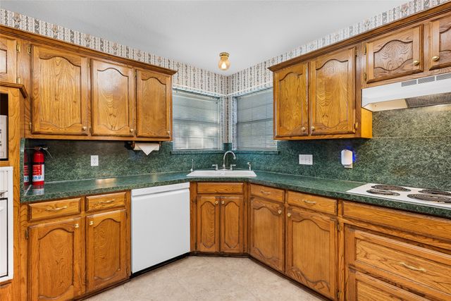 11105 Trafalgar Drive, Greenville, TX 75402