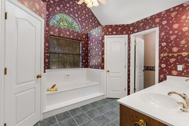 11105 Trafalgar Drive, Greenville, TX 75402