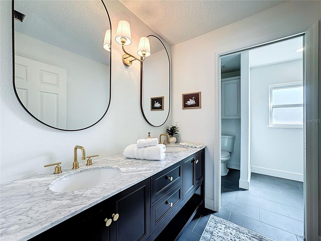 Image 16 of property listing at 36751 SUNDANCE DRIVE, Grand Island, FL 32735