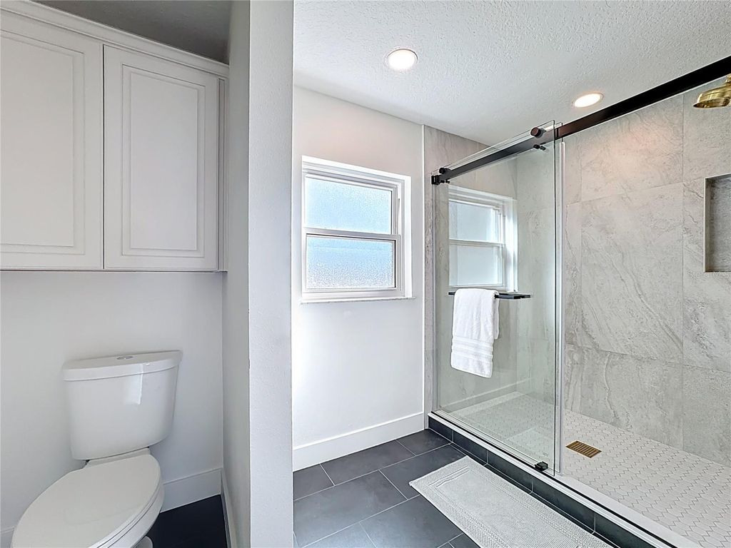 Image 18 of property listing at 36751 SUNDANCE DRIVE, Grand Island, FL 32735