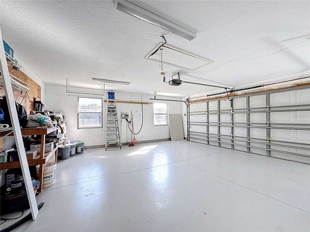 Image 25 of property listing at 36751 SUNDANCE DRIVE, Grand Island, FL 32735