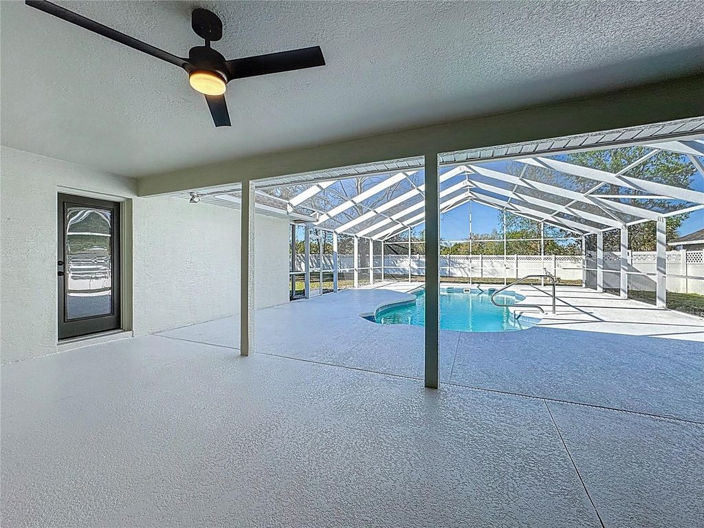 Image 26 of property listing at 36751 SUNDANCE DRIVE, Grand Island, FL 32735