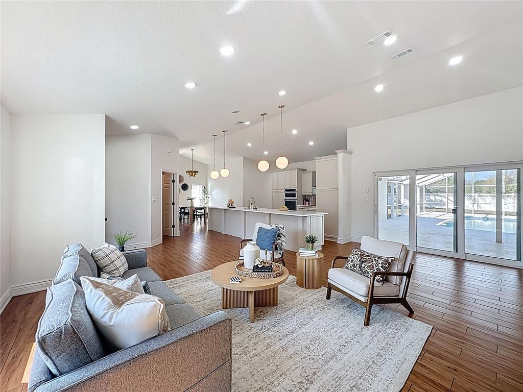 Image 6 of property listing at 36751 SUNDANCE DRIVE, Grand Island, FL 32735