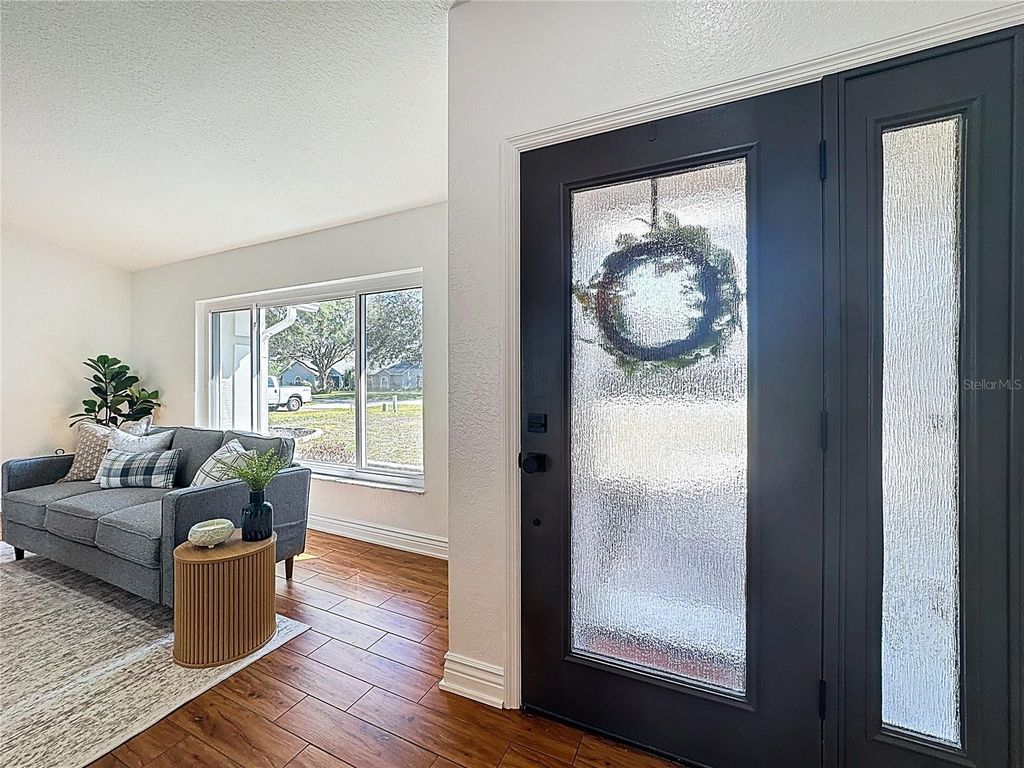 Image 7 of property listing at 36751 SUNDANCE DRIVE, Grand Island, FL 32735