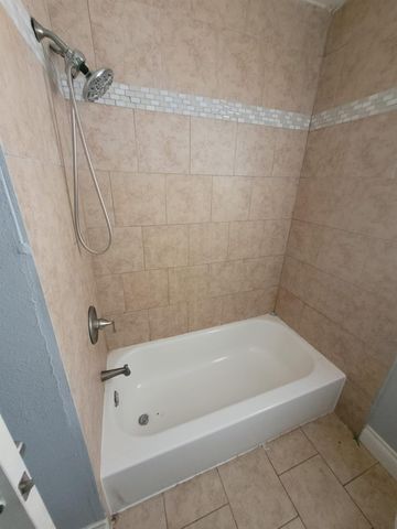 3026 Sunbeam Street, Houston, TX 77051