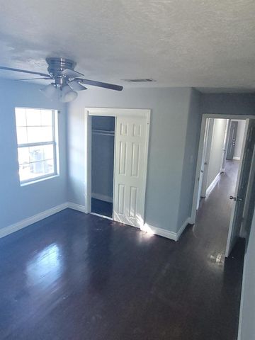 3026 Sunbeam Street, Houston, TX 77051