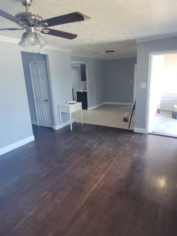 3026 Sunbeam Street, Houston, TX 77051