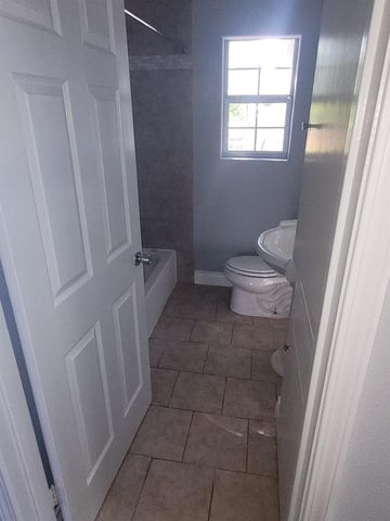 3026 Sunbeam Street, Houston, TX 77051