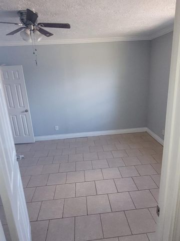 3026 Sunbeam Street, Houston, TX 77051