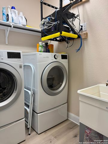 8603 PHOENIX AVE, Universal City, TX 78148