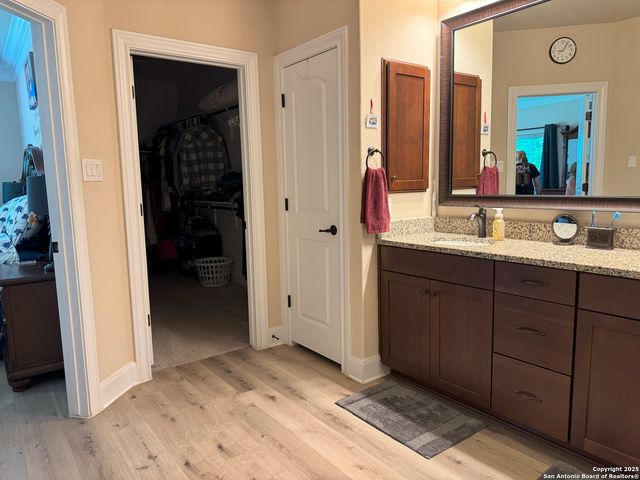 8603 PHOENIX AVE, Universal City, TX 78148