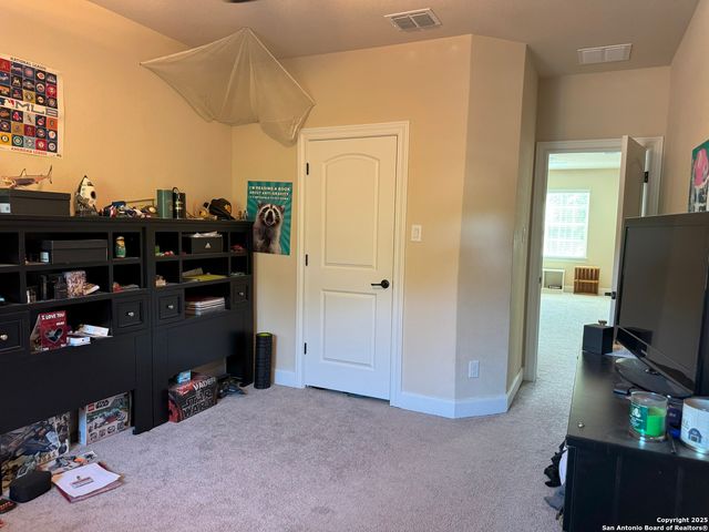 8603 PHOENIX AVE, Universal City, TX 78148