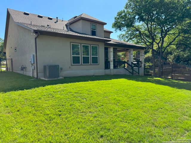 8603 PHOENIX AVE, Universal City, TX 78148