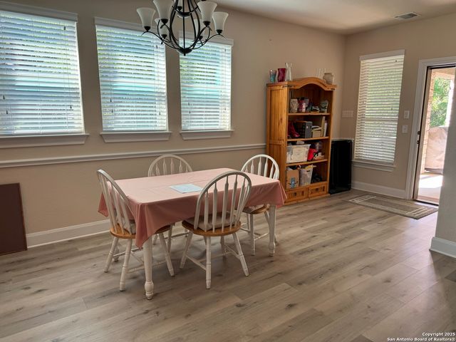 8603 PHOENIX AVE, Universal City, TX 78148