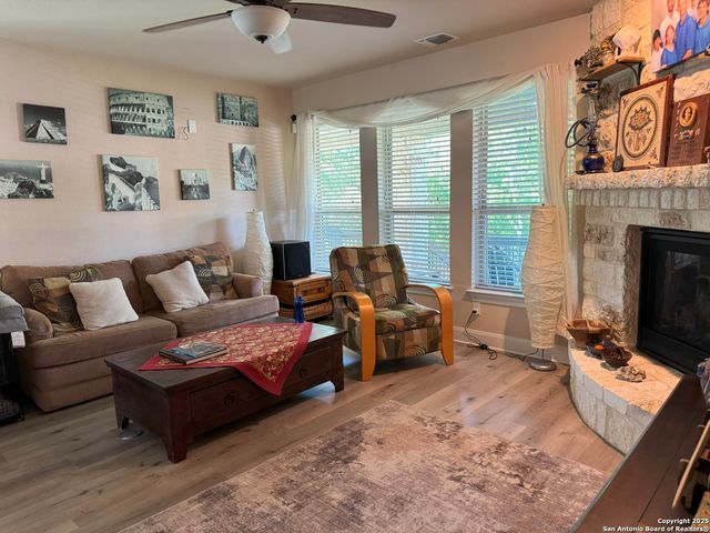 8603 PHOENIX AVE, Universal City, TX 78148