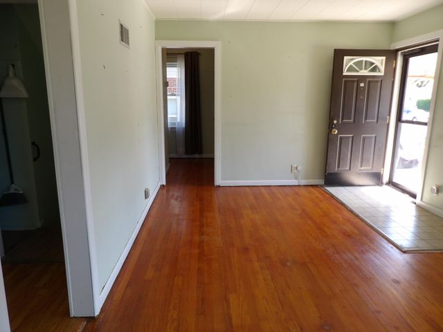 7215 Beech Avenue, Hammond, IN 46324