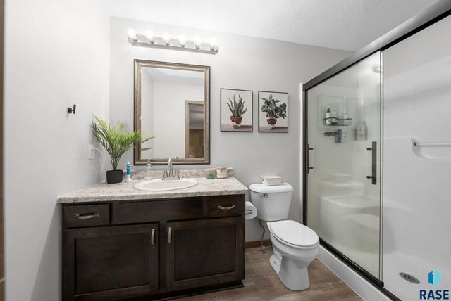 2309 S Creekview Ave Avenue, Sioux Falls, SD 57106