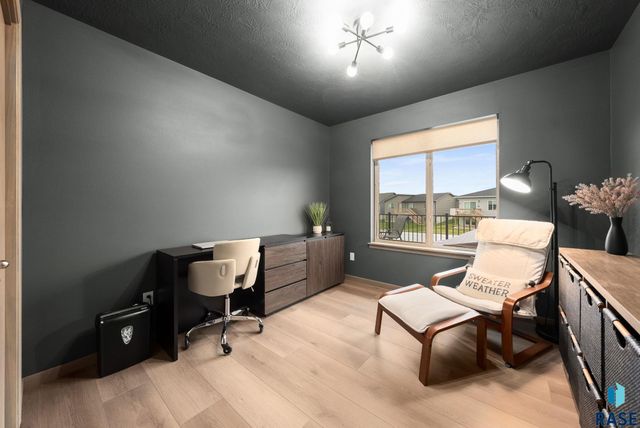 2309 S Creekview Ave Avenue, Sioux Falls, SD 57106