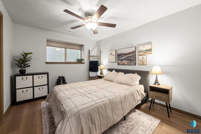 2309 S Creekview Ave Avenue, Sioux Falls, SD 57106