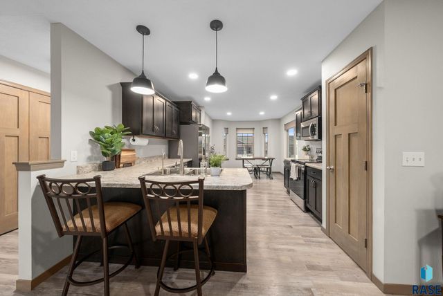 2309 S Creekview Ave Avenue, Sioux Falls, SD 57106