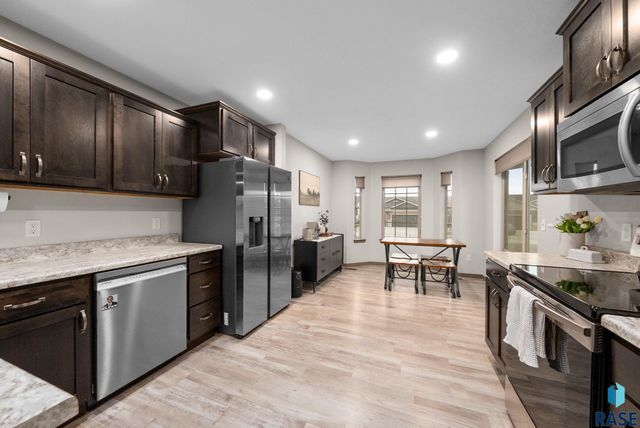 2309 S Creekview Ave Avenue, Sioux Falls, SD 57106