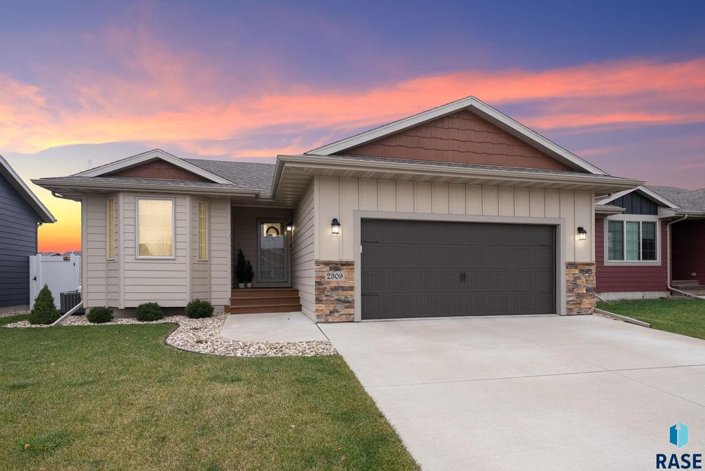 2309 S Creekview Ave Avenue, Sioux Falls, SD 57106