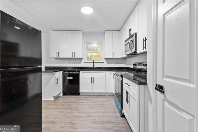2152 Cedar Creek Lane, Lithia Springs, GA 30122